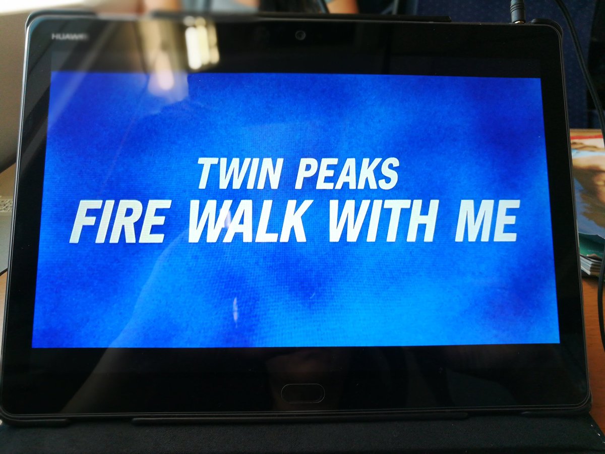 ChiefGordonCole's tweet photo. In the train on my way to the #twinpeaksfestgermany #TPF2018 #twinpeaks #firewalkwithme #davidlynch https://t.co/7gCakUCqOs
