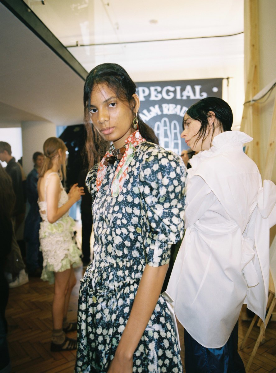 LondonFashionWk's tweet image. #TBT backstage at Preen by Thornton Bregazzi's #LFW September 2018 show captured by Liam Furneaux. To see the full collection visit londonfashionweek.com/highlights