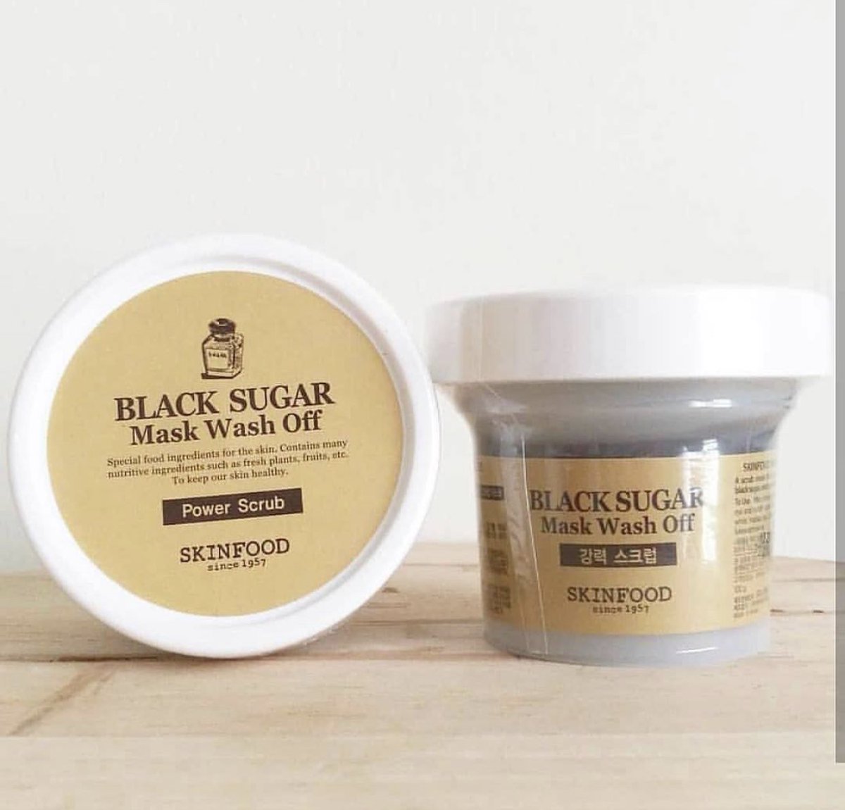 SomeiBeauty's tweet photo. Skinfood black sugar mask wash off facial scrub treatment is a hydrating facial scrub formulated to exfoliate skin leaving it smooth and soft. Containing black sugar grains to lift away dead skin cells and impurities, which reduces the appearance of blemishes and pimples. ✨ https://t.co/l8Wb0HjfWI