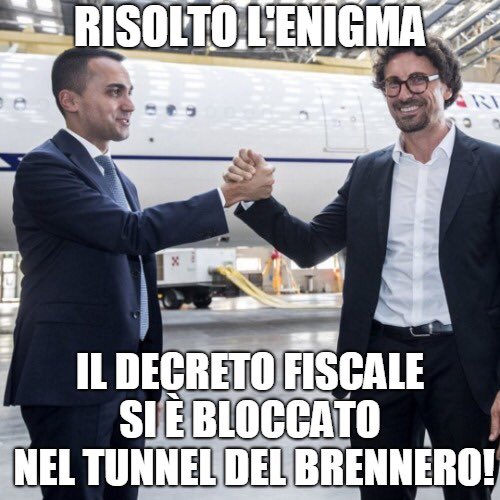 Dio li fa e poi li accoppia #manina #tunnel <a href="/antoniopalmieri/">Antonio Palmieri</a>