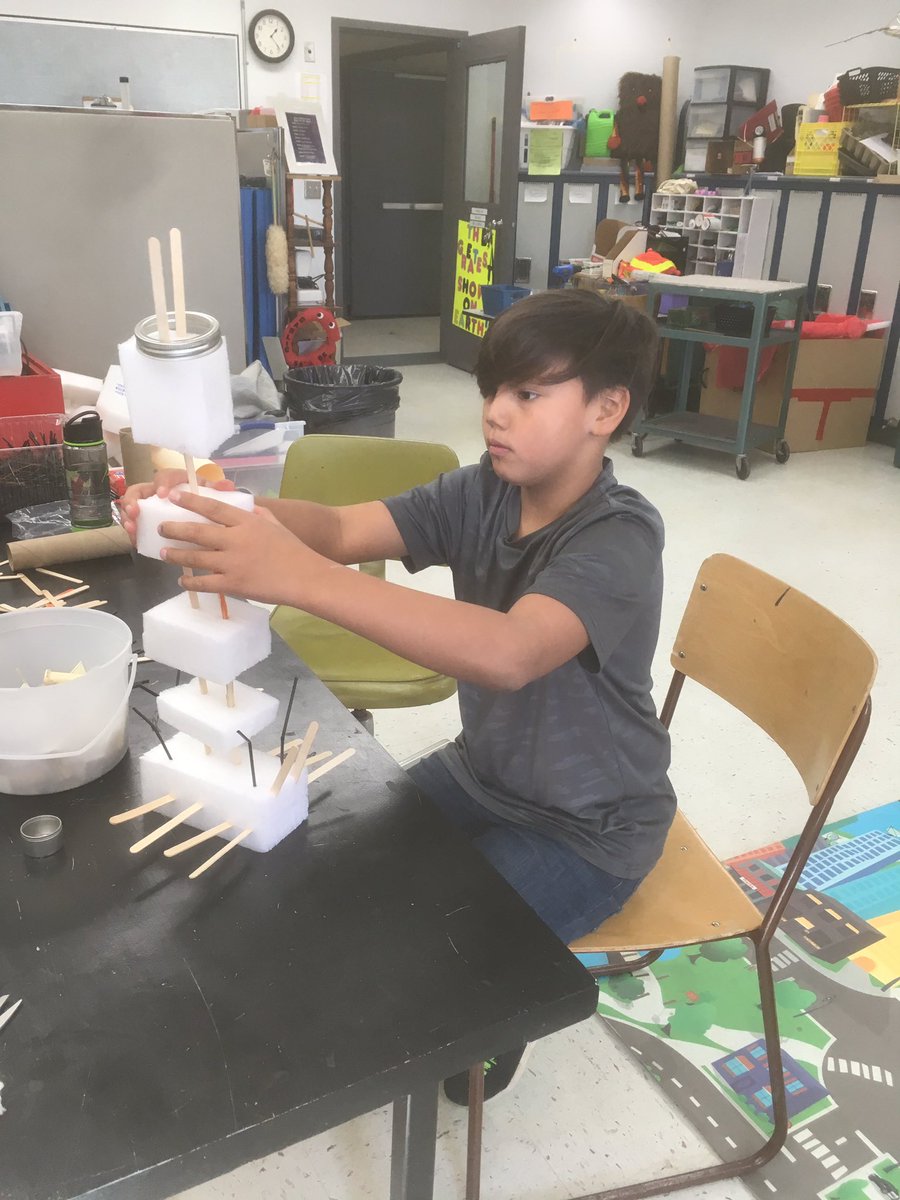 tinkercoup's tweet photo. Today’s challenge:  what can you make with 4 random items? @ConnaughtNB @LskySD #tinkeringschool  #creativity #Successful https://t.co/W5DLRfrmTG