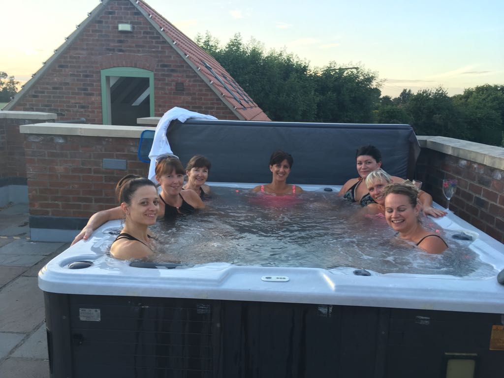 Have A Memorable Group Stay at West Acre...
- 7 bedrooms that can sleep 16
- Hot tub
- Cinema Room
 Find out more about West Acre: buff.ly/2EAXldU
#celebrationholidayhomes #luxurycottages #holidayhomes #Yorkshire