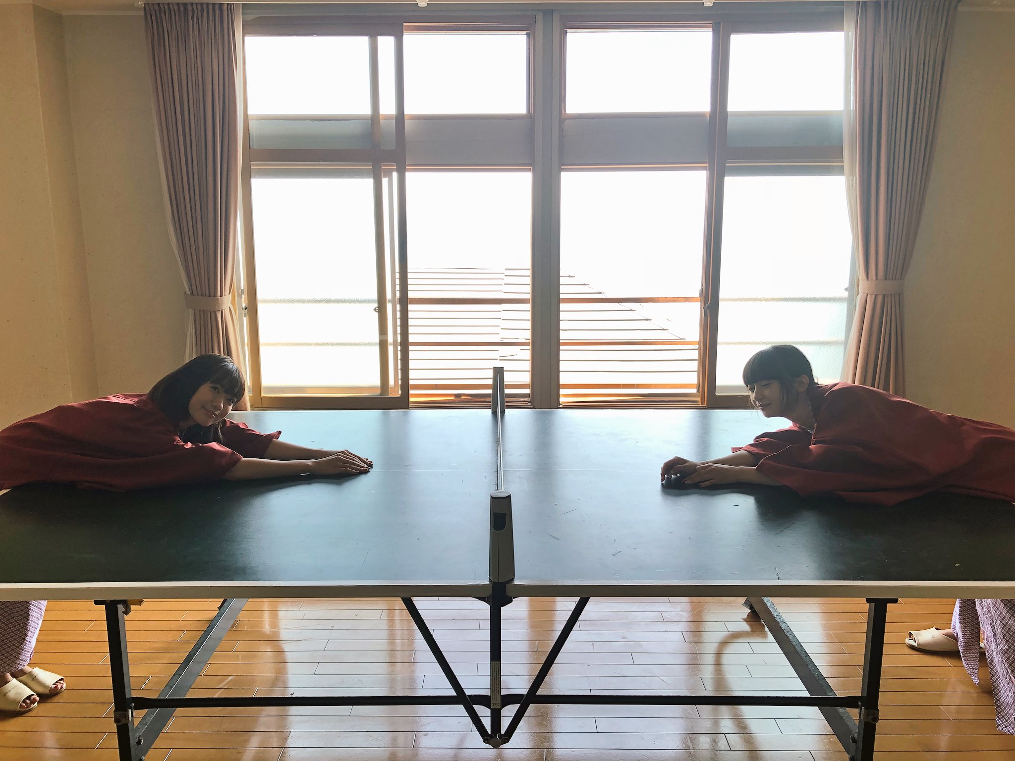 NGT48・荻野由佳＆斉藤朱夏が「B.L.T.12月号」で2ショット初表紙
