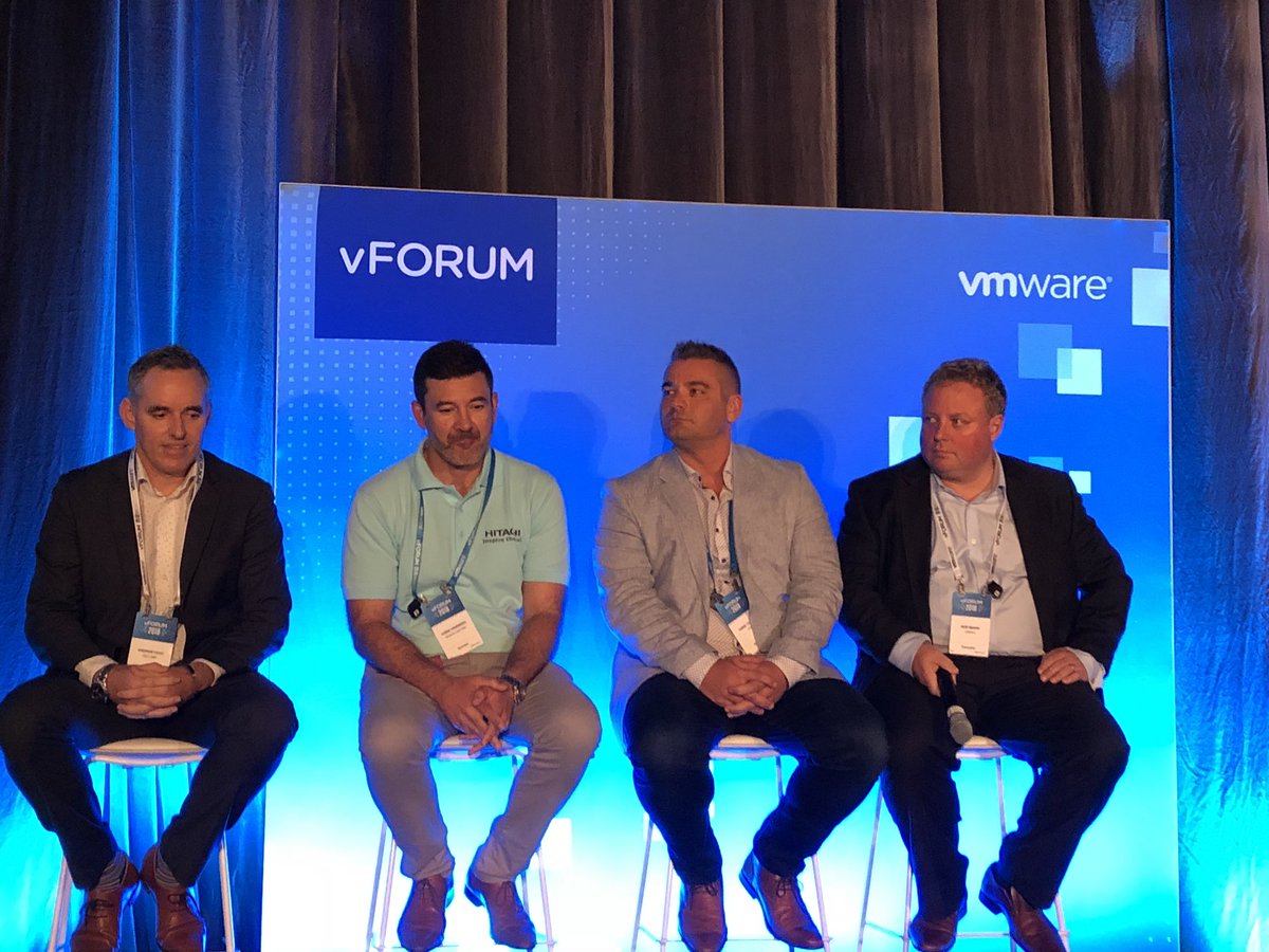firthyz's tweet photo. #vforumau A fantastic panel discussion from 4 of the industries leading HCI vendors showcasing the power of the SDDC and VMware Cloud Foundation https://t.co/a1uTFwJCqV