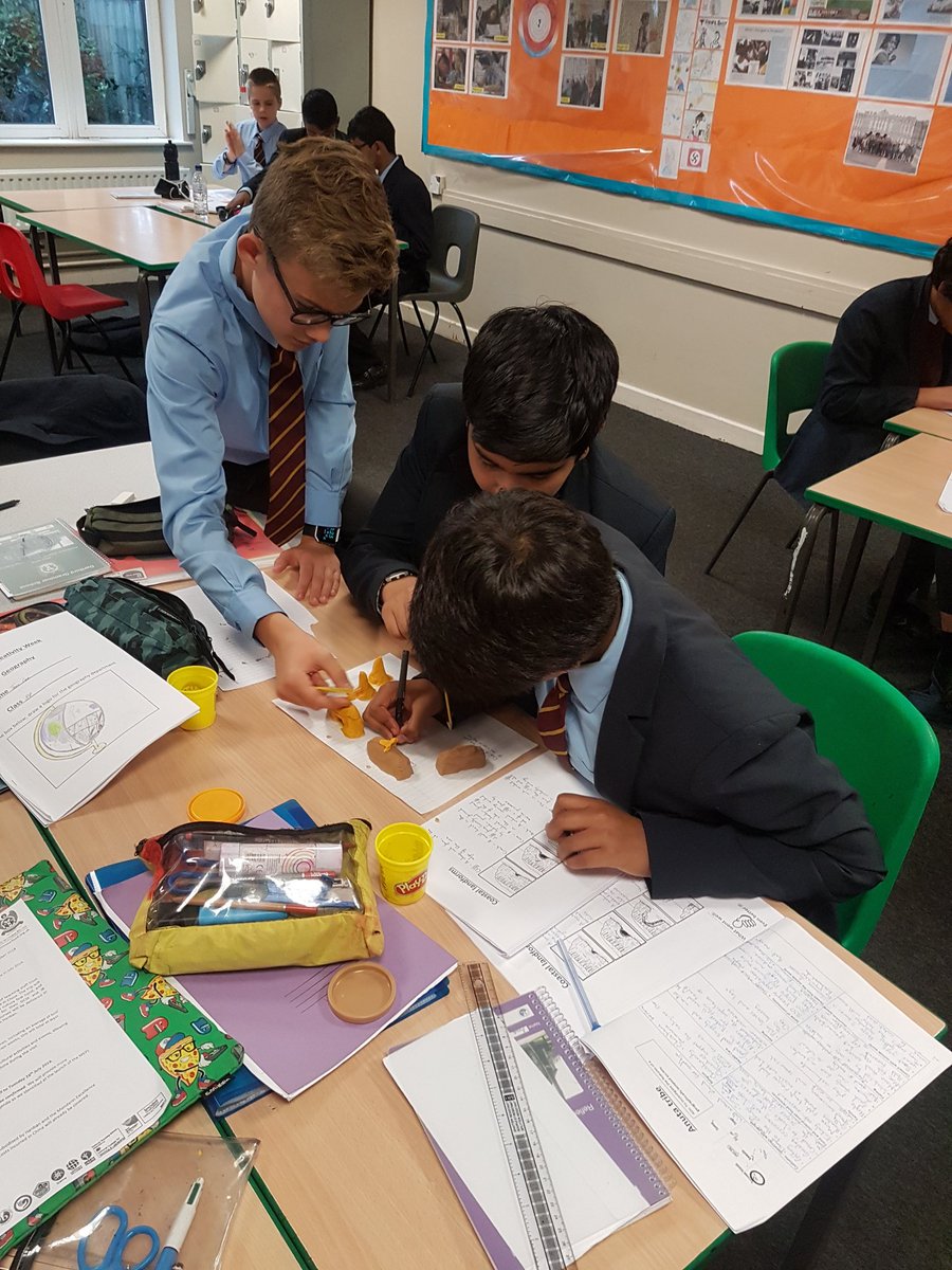 MissMacKenzie7's tweet photo. 8B showing us what excellent geographers they are! Bring on the last day of creativity week 🌍 @dgs_geography https://t.co/Vxv3boNEDa