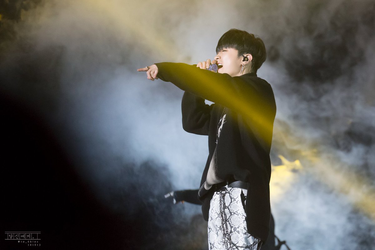 To_6kies's tweet photo. 181013 젝스키스 체조콘서트

컁컁!!
#젝스키스 #SECHSKIES #水晶男孩
#김재덕 #kimjaeduck #金在德 #キムジェドク #지금여기다시 https://t.co/1KdreTH8h0