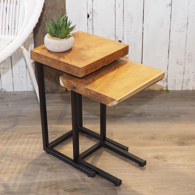 zaza_homes's tweet image. Love this rustic nest of coffee tables. Great space savers and the wood is beautiful .
.
#coffeetable #rusticfurniture #tablenest #nestingtables #homedecor #interior #interiordesigner #instagood #home #handmade #artisan #luxuryhomes #instastyle #styleblogger #style #decorati…