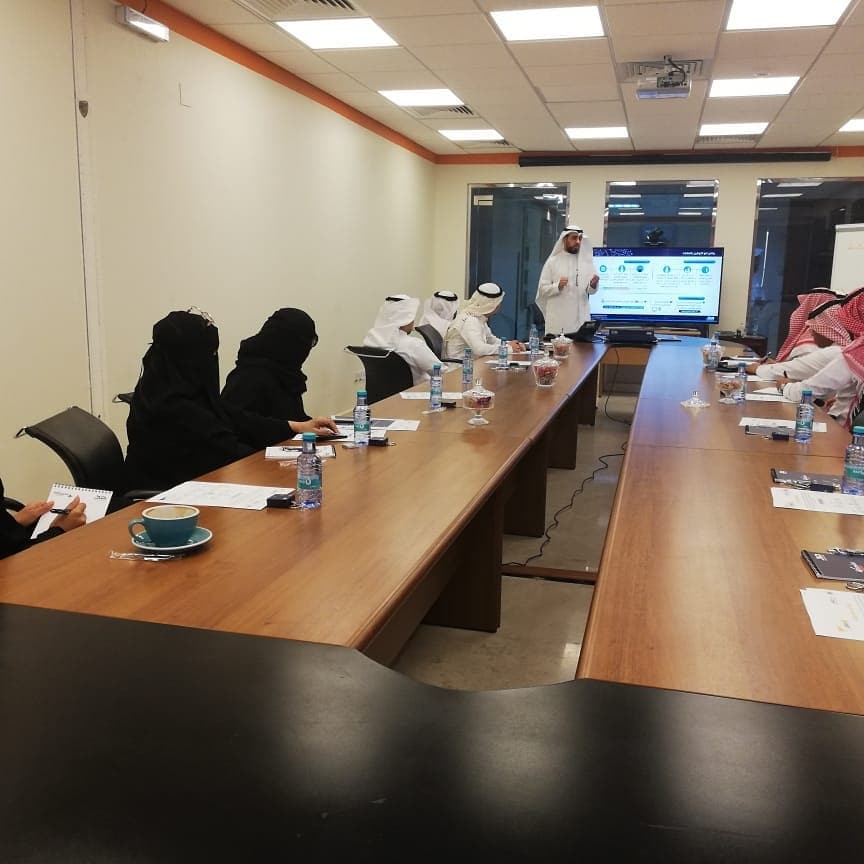 SeraaGroup's tweet photo. حضر منسوبي الموارد البشرية في شركة سيراء اول ورشة عمل تعريفية تقيمها هدف عن منصة حوافز .
تخلل الورشة تعريف بالبرنامج والجوانب المهمة والمؤثرة في دعم التوطين، وكذلك جلسه نقاشية حول الموارد البشرية وتجارب المنشآت في توطين منشآتهم. https://t.co/Ohs1tBFlox