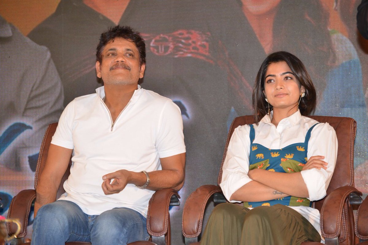 AkkineniFan555's tweet photo. #DevaDas Success Press Meet Done👍
61.2 Cr Gross W W
#25Days
#blockbusterdevadas
@iamnagarjuna @NameisNani @iamRashmika @aakanksha_s30 @SriramAdittya @VyjayanthiFilms #ManiSharma @FlyHighCinemas @Viacom18Movies https://t.co/Sd9bIEG3kN