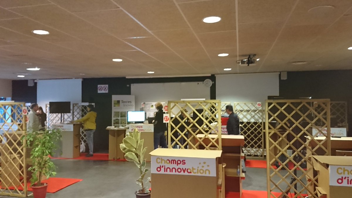 #ChampsDInnovation les exposants s'installent et se préparent à vous proposer leurs solutions