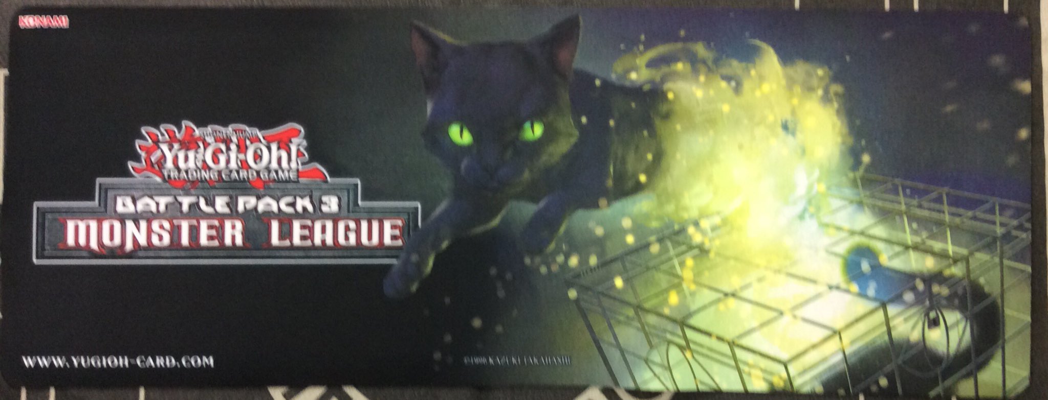 遊戯王 海外公式 ハーフプレイマット 量子猫 遊戯王 英語版 量子猫 プレイマット - メルカリ