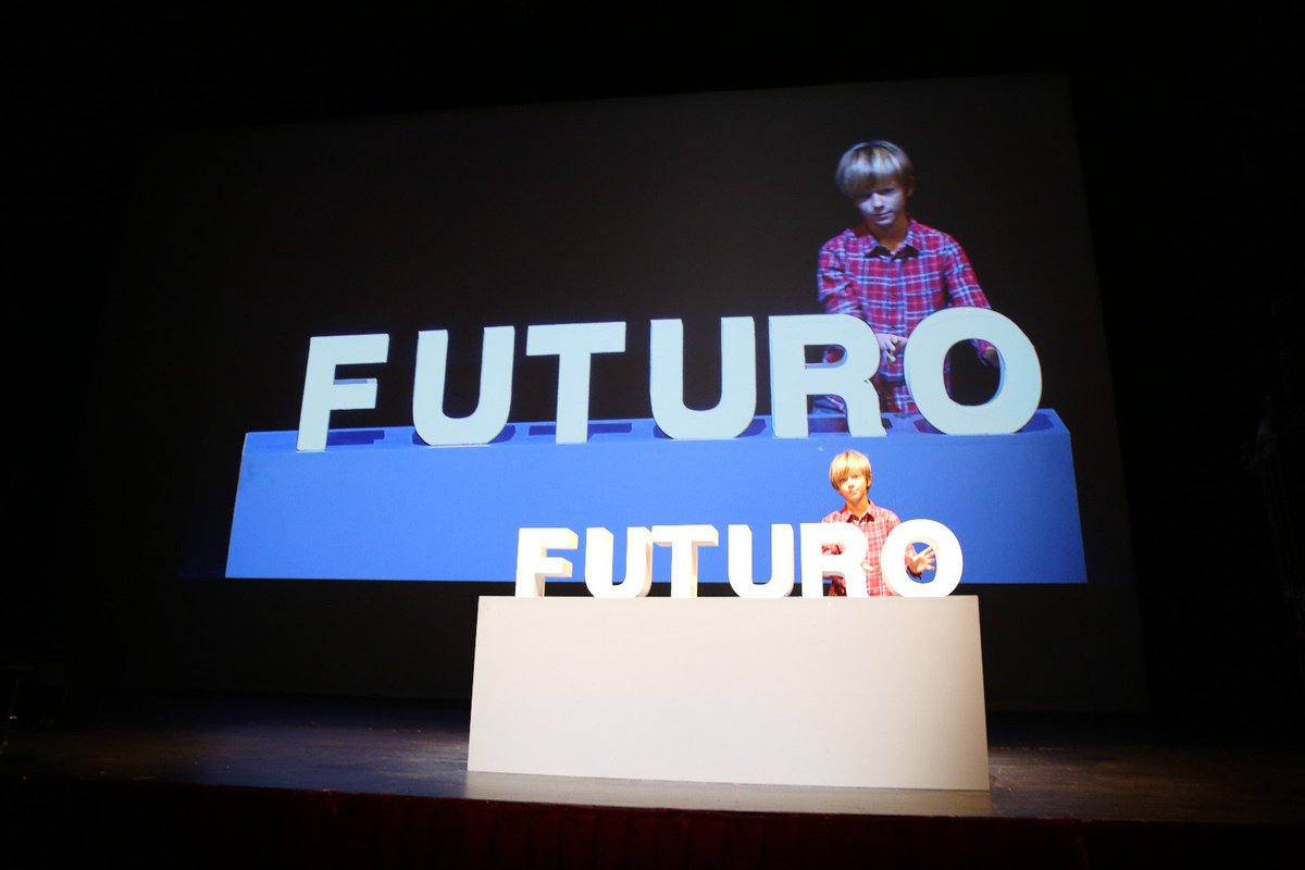 .<a href="/CarloBonomi_/">Carlo Bonomi</a> Dobbiamo dare una scossa all’intera società italiana e costruire dal basso una nuova fiducia. Perché noi siamo responsabili di ciò che faremo. Perché è nostra #LaResponsabilitaDelFuturo #Assolombarda2018