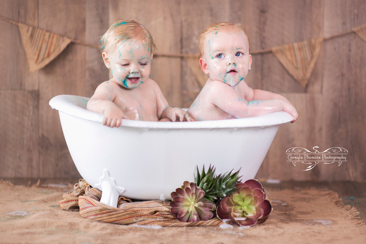 CoraylaPhoenix's tweet photo. My favourite part of a cake smash session is the bath afterwards! These  gorgeous little boys belong to some really awesome friends xxx
 #twins #cakesmash #bath #cute #adorable #brothers #fun #bubbles #mess #bond #special #birthday #one https://t.co/zz3PbPBH4o