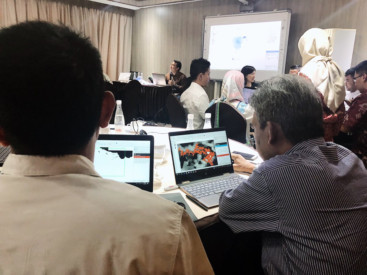 HOTOSM_ID's tweet photo. Impact analysis and contingency plan are crucial to improve safety and economic security of communities who are vulnerable to flood and drought around dam. Today, we continue #InaSAFE workshop with @KemenPU for the @worldbank's Dam Operational Improvement/Safety (DOISP) project. https://t.co/p6A0wAAg1Y