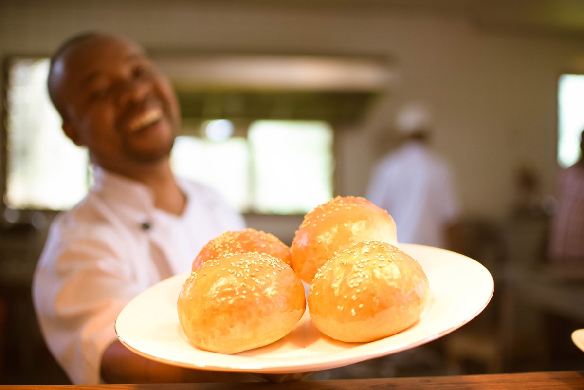IlboruCollect's tweet image. The legendary Ilboru Safari Lodge Kitchen, Arusha, Tanzania. #tastyfood #wecookforyou #safariflavour #theilborucollection.