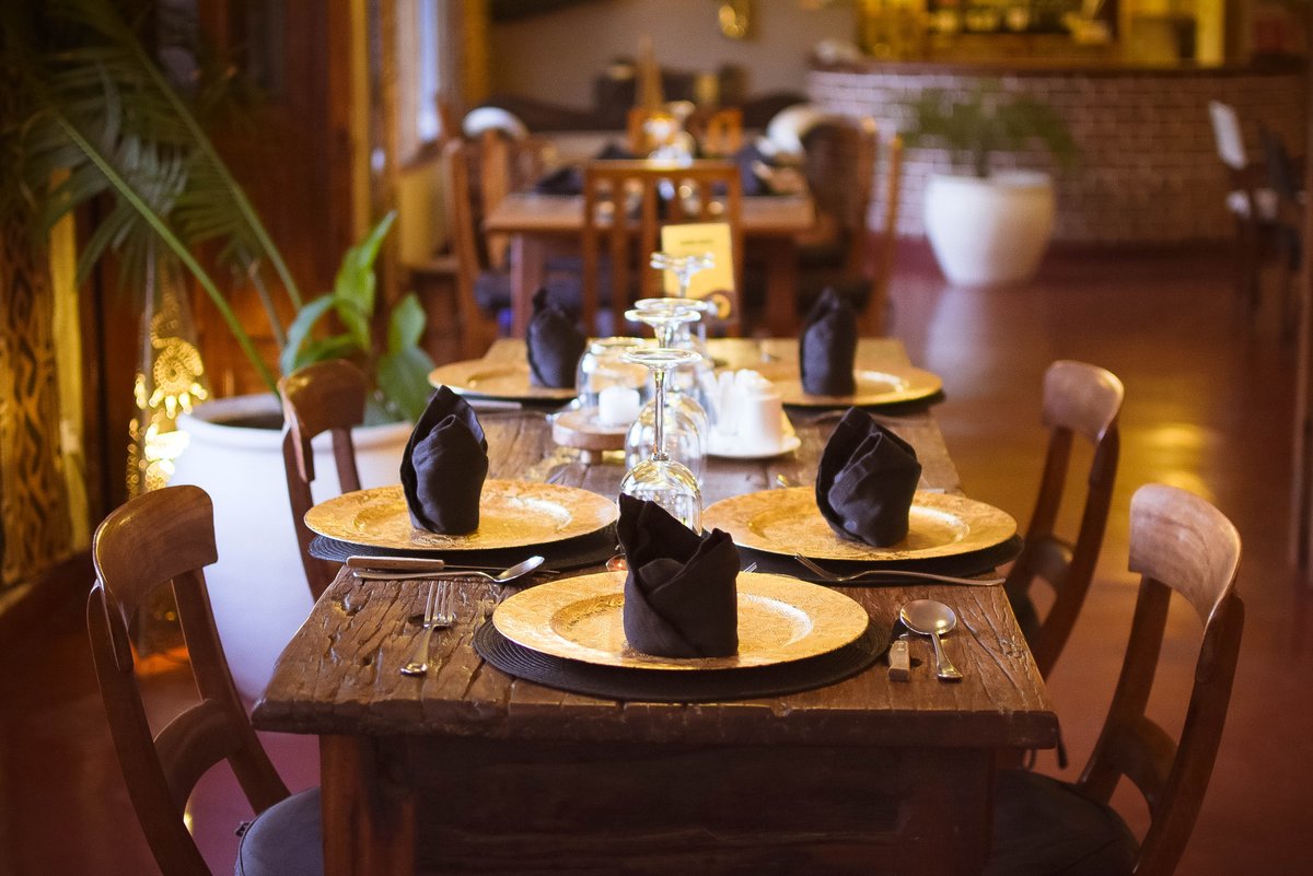 IlboruCollect's tweet image. The legendary Ilboru Safari Lodge Kitchen, Arusha, Tanzania. #tastyfood #wecookforyou #safariflavour #theilborucollection.