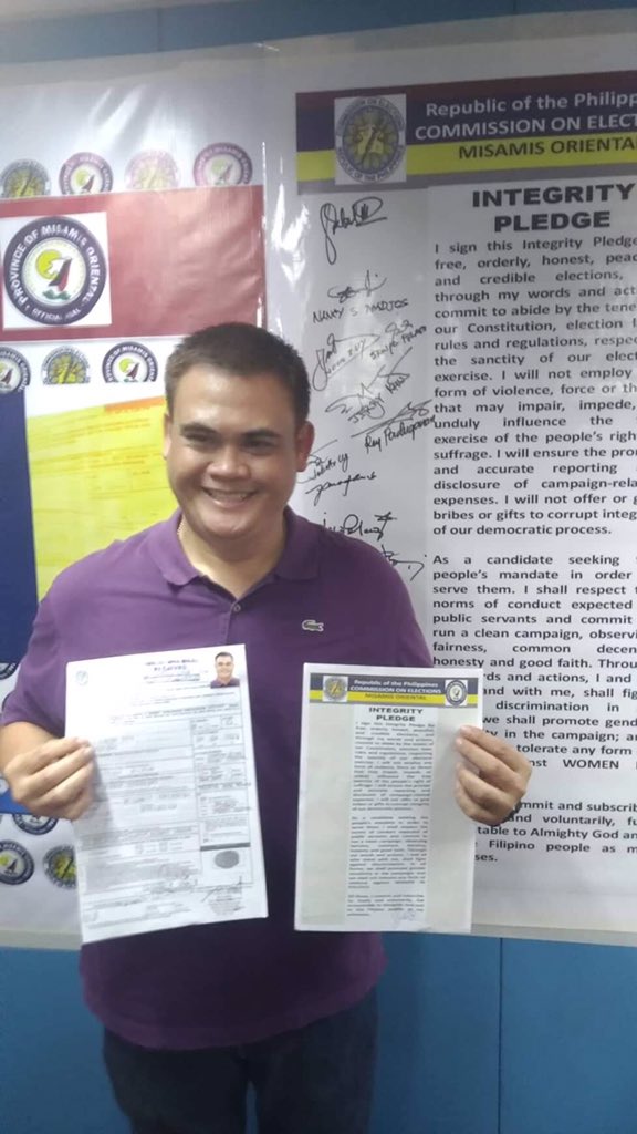 COMELEC_MisOr's tweet photo. Incumbent Gerardo Sabal III, files his COC as Board Member for 2nd district under the banner of Padayon Pilipino. #readandSIGNEDintegrityPLEDGE @commrguanzon @ComelecRX @dirfrancesarabe  @COMELEC @ared_dolette https://t.co/P6ozNsPtHt