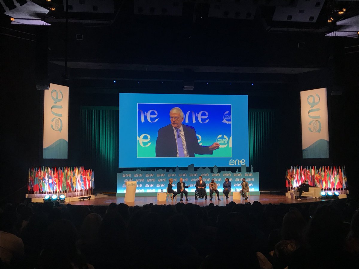 moana_pg's tweet photo. Listening to Sir John Major at #OYW2018 “The more you educate women the more they’ll have the ambition to push forward” #EducateGirls #EmpowerWomen @OneYoungWorld https://t.co/8BtFZ4J4RP