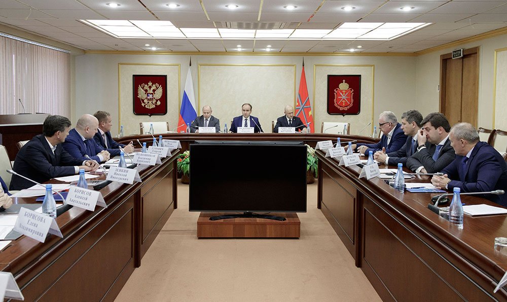 Вячеслав Федорищев провел совещание по кооперации крупных предприятий с малым и средним бизнесом
econom.tularegion.ru/press_center/n…