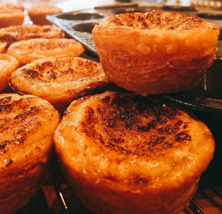Mmmm... Portuguese Tarts!

Just one of the options from Deliciously Devious at Wines by the Grass tomorrow night!

Be sure to get to Kalleske Wines tomorrow night from 5pm for acoustic music, stunning wine, craft beer, beautiful food and ice cream

kalleske.com/events/