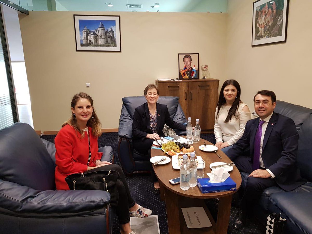 LuxConsArm's tweet image. Retour sur la visite assez effective et chaleureuse de la délégation du #Luxembourg en Arménie, dirigée par #Peggy #Frantzen au @SommetEVN18 
#Luxembourg #Armenie #SommetEVN18
