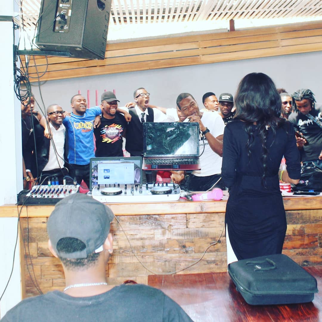 urban_gospelzw's tweet photo. T.E.A.M
T ogether
E veryone
A rchives
M ore https://t.co/rLlyxRceQO #OneLaunch #OneCompilation #OneCause #29songs #OneGod https://t.co/SOu4ov1BG0