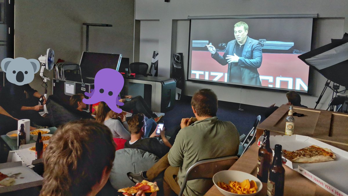 IK1T's tweet photo. おはようございます! 🚀 Can't believe it. It's been one week since CitizenCon 😮 #StarCitizen #CloudImperiumGames #CIG #Foundry42 #DEOffice #Studio #Frankfurt https://t.co/YfgwYwMnIv
