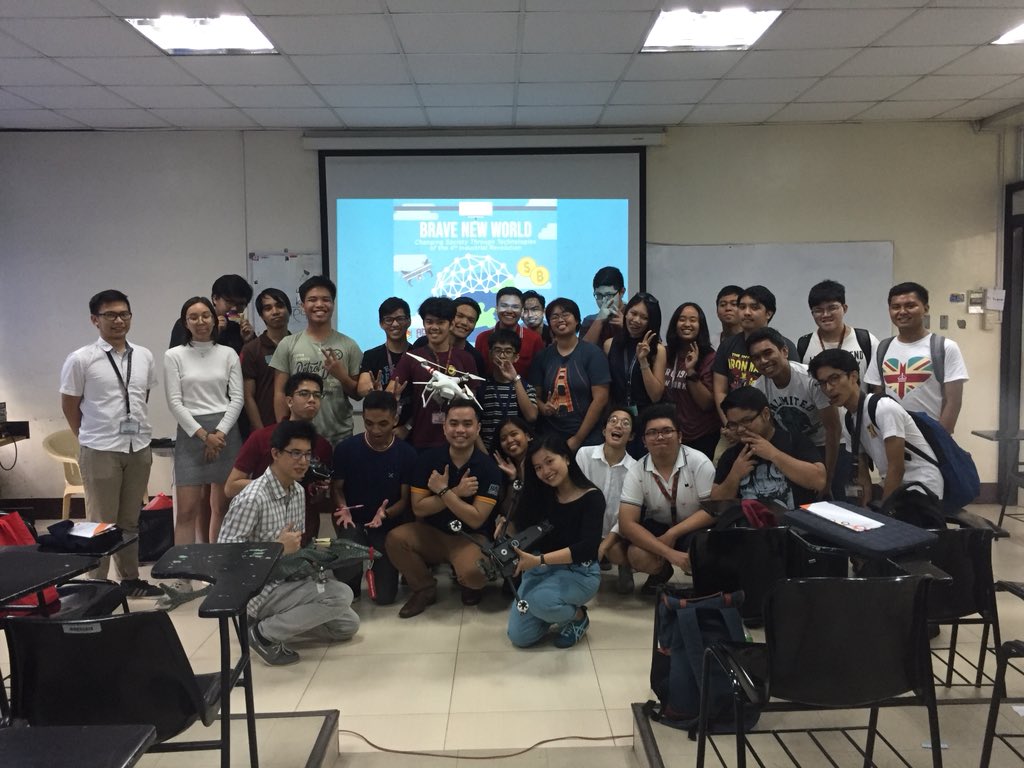 UPMSS's tweet photo. Thank you to all those who entered the Brave New World!!!! We hope you enjoyed the talks on intellectual property rights and demos on flying drones!!!! 📘🚁

#ACLE2018 https://t.co/Sjxs50qniZ