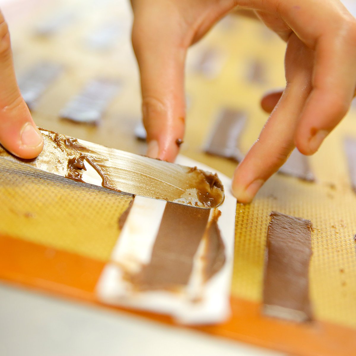 Le Chocolat Nyangbo qui sera associé au poivre des Cîmes &amp; Cointreau glacé, avis aux amateurs ;) UneTableAuSud #LuluDuVieuxPort #Marseille #Chocolat #Nyangbo