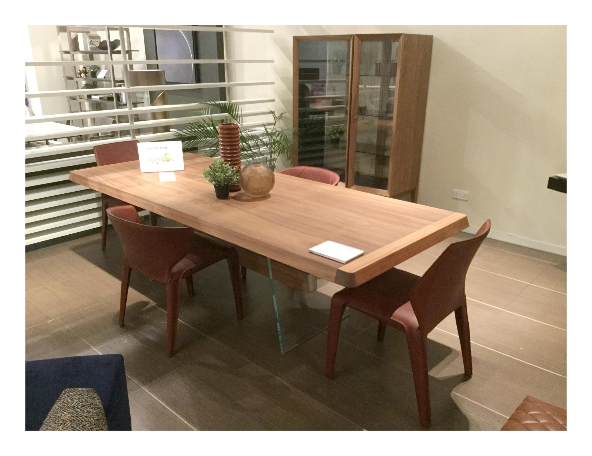 Natuzzi phantom dining table cheap price