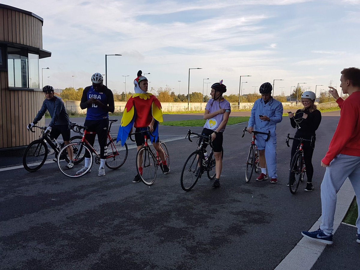 Annnnd we're off, racing to raise money for <a href="/breatheahr/">Breathe Arts Health Research</a>. Donate here and feel warm inside all day long. mydonate.bt.com/events/amv-bre… <a href="/amv_bbdo/">AMV BBDO</a>