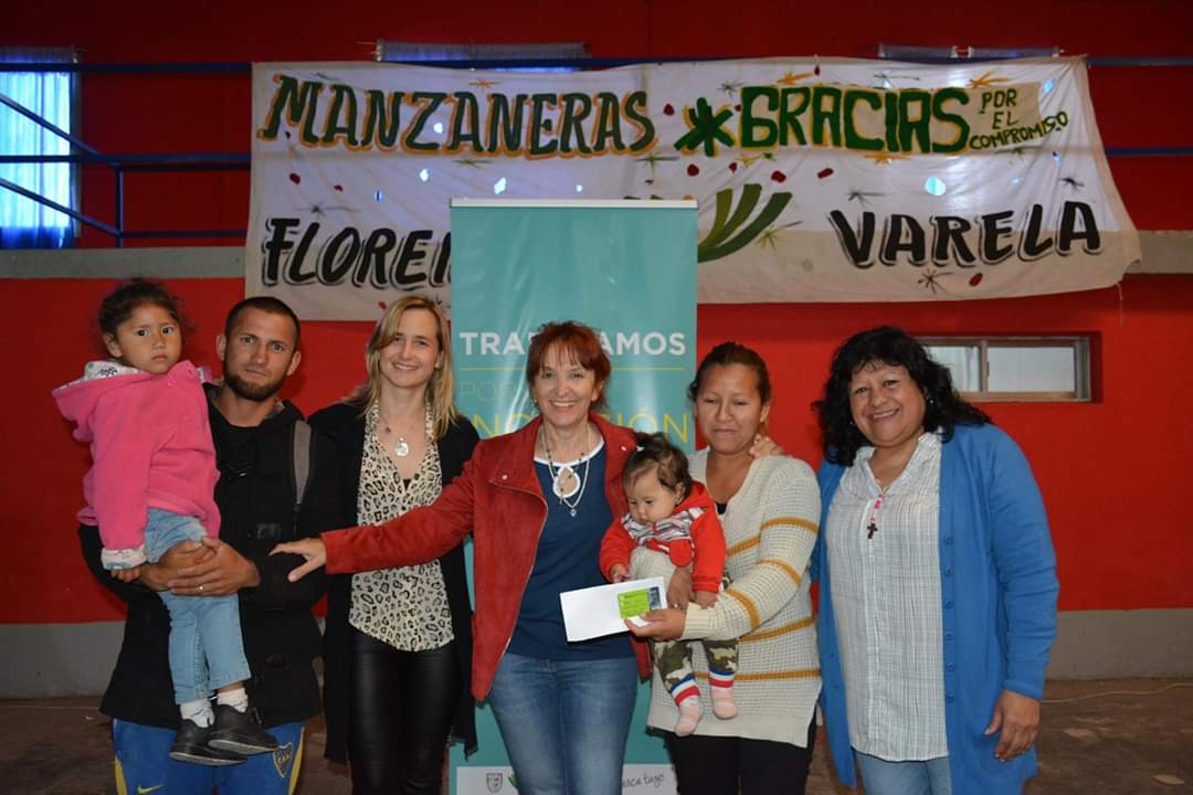 AdrianaAlonsoFV's tweet image. Esta mañana entregamos más de 600 tarjetas del #ProgramaMásVida a nuevas beneficiarias que se incorporan para percibir esta ayuda que en estas épocas es sumamente importante.