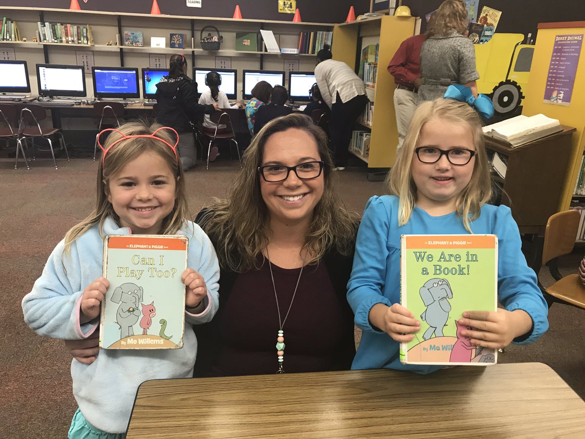VES First Graders invite parents to the library for Parent Visitation Day 2018. #vessoars #vernerlearners