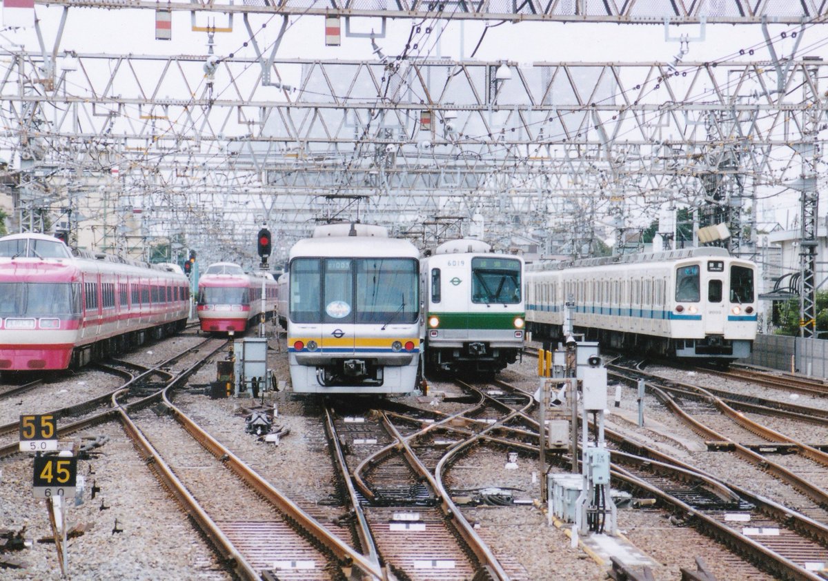 北関東通達の人 少し昔の写真から07系が有楽町線にいた頃 鉄道の日 の一環で07系が小手指から代々木上原まで運転されました 3系との並びや引き上げ線で並んでいる車両のほとんどが引退してしまいましたね 北関東通達の人 少し昔の写真から07系が有楽町線にいた頃 鉄道の日 の一環で07系が小手指から代々木上原まで運転されました 3系との並びや引き上げ線で並んでいる車両のほとんどが引退してしまいましたね