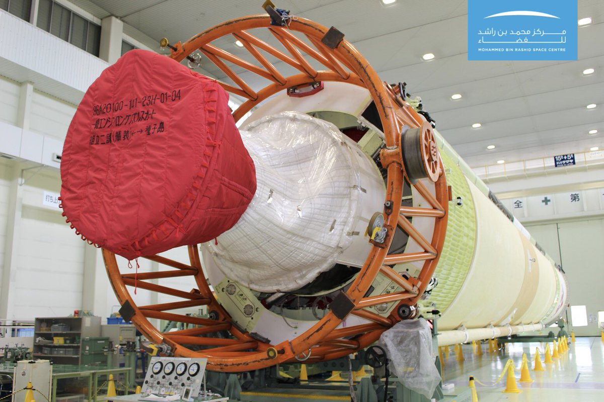 MBRSpaceCentre's tweet photo. الصاروخ (H-IIA) في شركة ميتسوبيشي للصناعات الثقيلة الذي سيطلق #خليفة_سات إلى مداره بعد 11 يوماً. https://t.co/eNo6VVwHRL