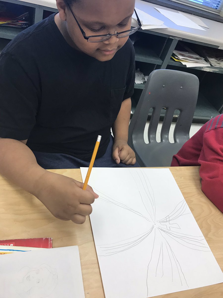 Rm2Roadrunners's tweet photo. We love art class! https://t.co/gTodDG8iZG