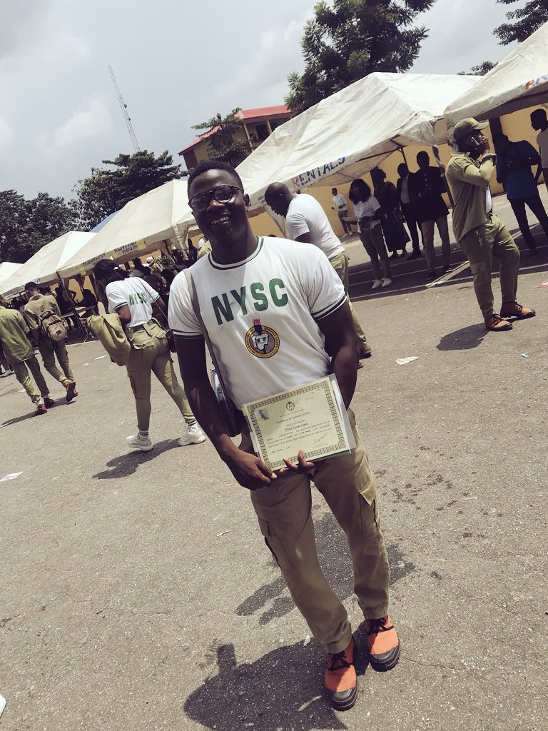 Ayothepassenger's tweet photo. Hi guys am Olubiyi Ayodeji 
Today am passing out as a Corp member in Lagos State. 
It’s real life out there
Am a photographer/videographer 
Kindly check @26Views also on instagram to check out our work, my next costumer could be on your TL PLS RT for your boy. Cc @bizzleosikoya https://t.co/mQQfetdnTw
