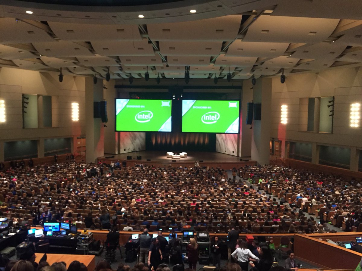 lorenrmurphy's tweet photo. Kicking off Day 1 of the Society of Women Engineers (SWE) conference! #WomenAtIBM #WiTS #WE18 https://t.co/g0hyXhzrEU