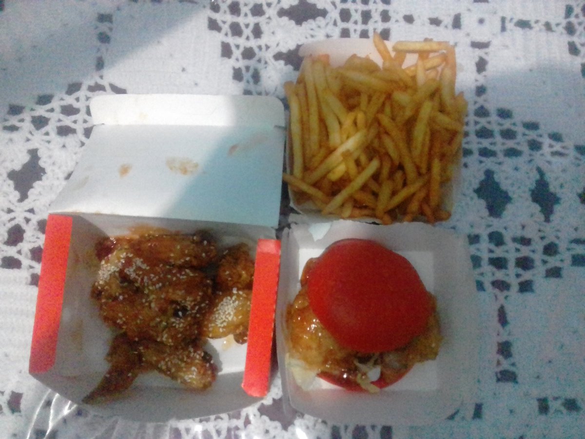 WWaheeda98's tweet photo. ..Dinner..
😊😊😊😋😋😋🤤🤤🤤🤭🤭🤭😙😙😙
#Nitezzz😴😴😴😪😪😪 https://t.co/jZqcSqu1zg