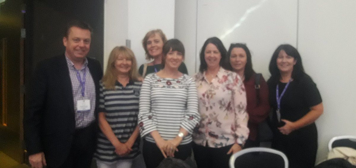 donnellymichele's tweet photo. Farewell Manchester #allug2018 . From Gareth"s Irish team π @annedrake100 @Gareth_Rowley @lindseydobbin @BoltonSinead @yvonnehanson1 https://t.co/ej7GQgIikY