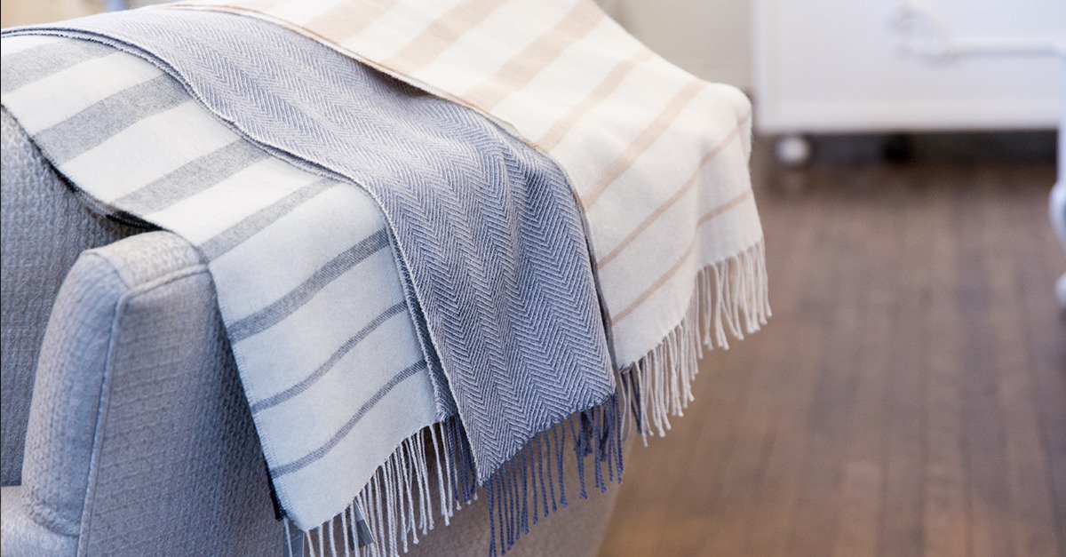 BellissimoHome's tweet photo. Scarf weather has officially arrived. We're getting all wrapped up in these warm scarves from our friends at #LinenWay. https://t.co/CcrXYPdf6E