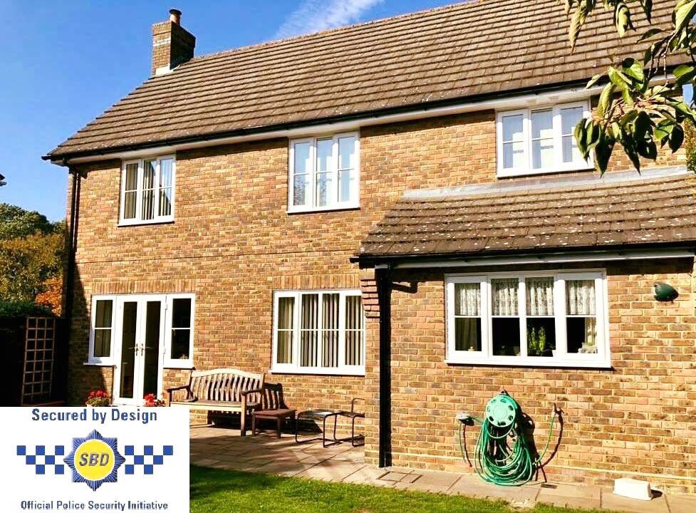 Kingsbridgehome's tweet photo. Making sure you and your family feel safe in your home is our priority, which is why we work constantly to out-think burglars. All our windows exceed British Standards as well as qualifying for Secured by Design 💪 See our windows here: https://t.co/njDzaHv2Dv  #NHSM https://t.co/zZ0gkc1RW5