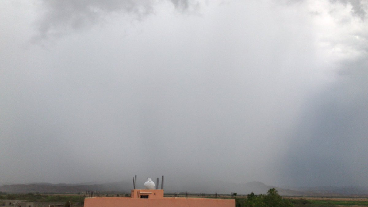 8Sami07's tweet photo. @jazan_weather شرق ابو عريش https://t.co/qqMdagiIJv