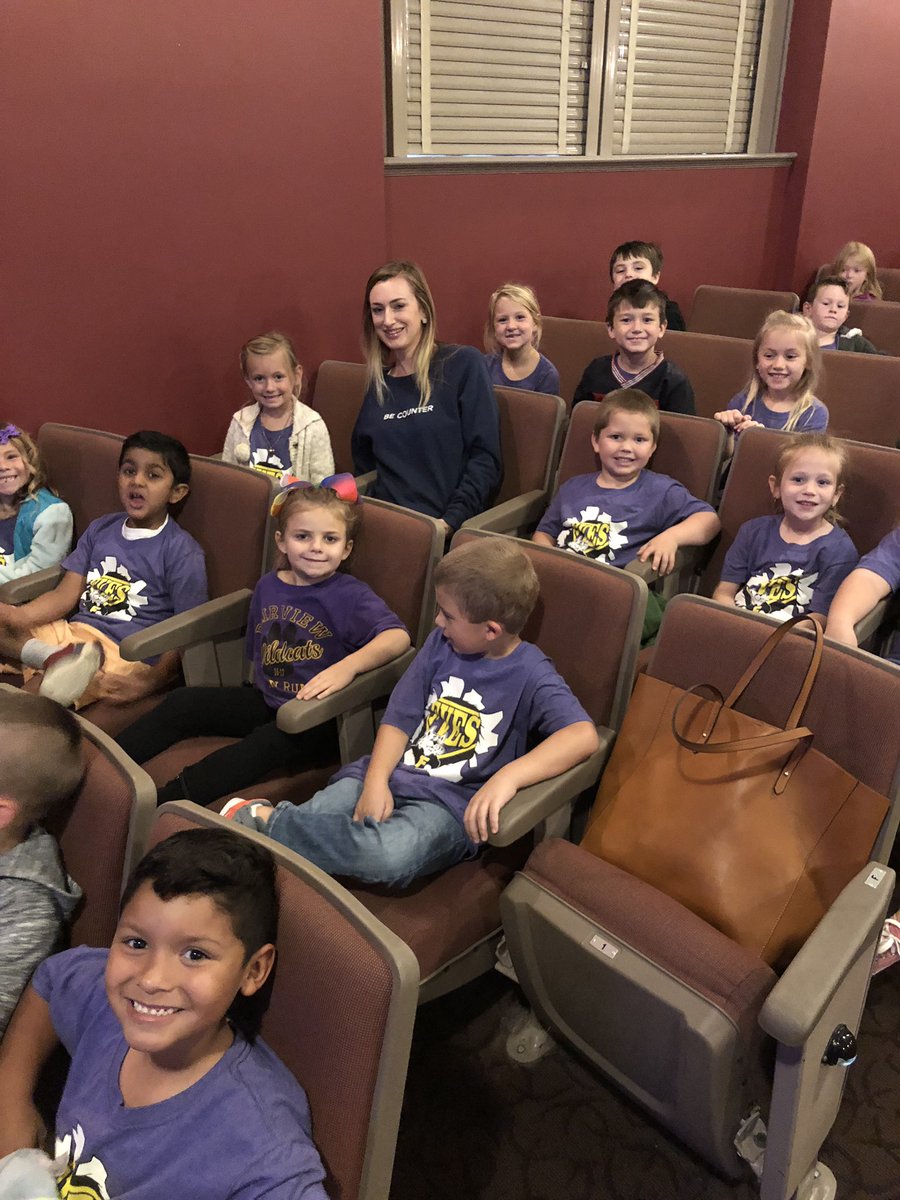 Polly41481's tweet photo. Kindergarten’s first field trip! 100 Dresses @MPlayhouseVol #UCPS @MeltonsMagic @FairviewES_NC @AGHoulihan https://t.co/QHf7KLQTmm
