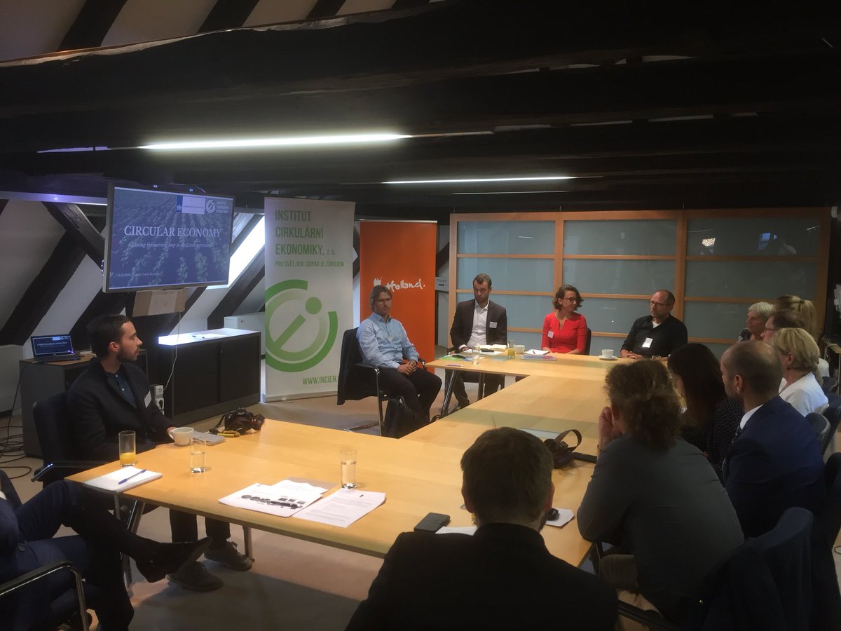 HomanMAC's tweet photo. Czech & NL stakeholders exchanged knowledge & experiences regarding need of raising awareness on closing #nutrient cycles & #soilcomposition during workshop organised by @AgriWarsaw @INCIEN_ORG @Brabant @WURanimal #circular #organicmatter #fertilization @JanRoefs @Sona_Jonasova https://t.co/oJhDU5eoTr