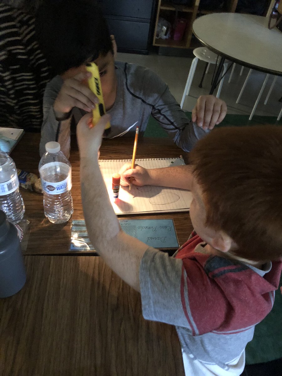 Clandess80's tweet photo. Exploring shadows with Ms. Craft, our student teacher from Elon.  @elonuniversity @beverettjordan @mcraftedu https://t.co/czCBirDP7N
