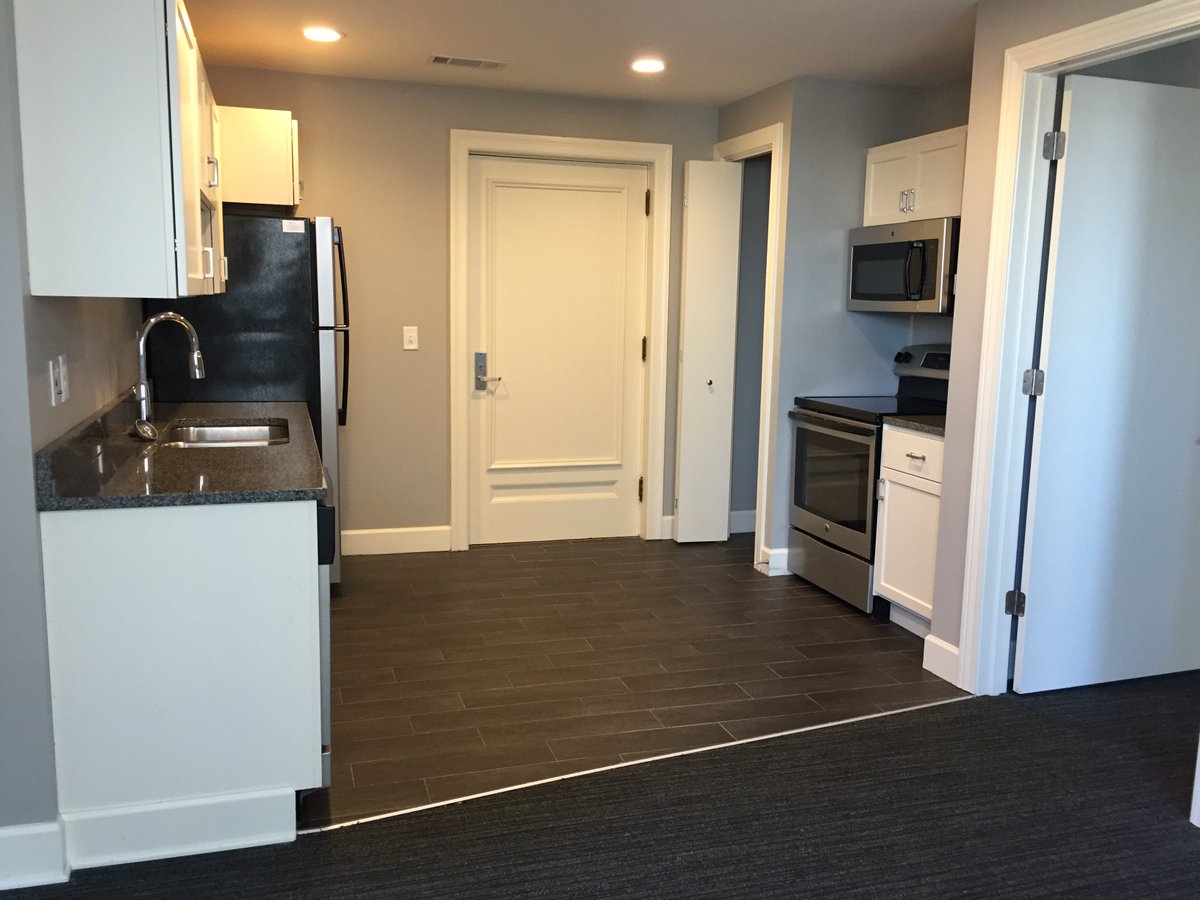 ArcadeUnion's tweet image. Just got word of a small one bedroom opening up for a December 5th move in date!  This apartment will rent for $750 with 466 square feet. #downtowndavenport #modernliving #apartments