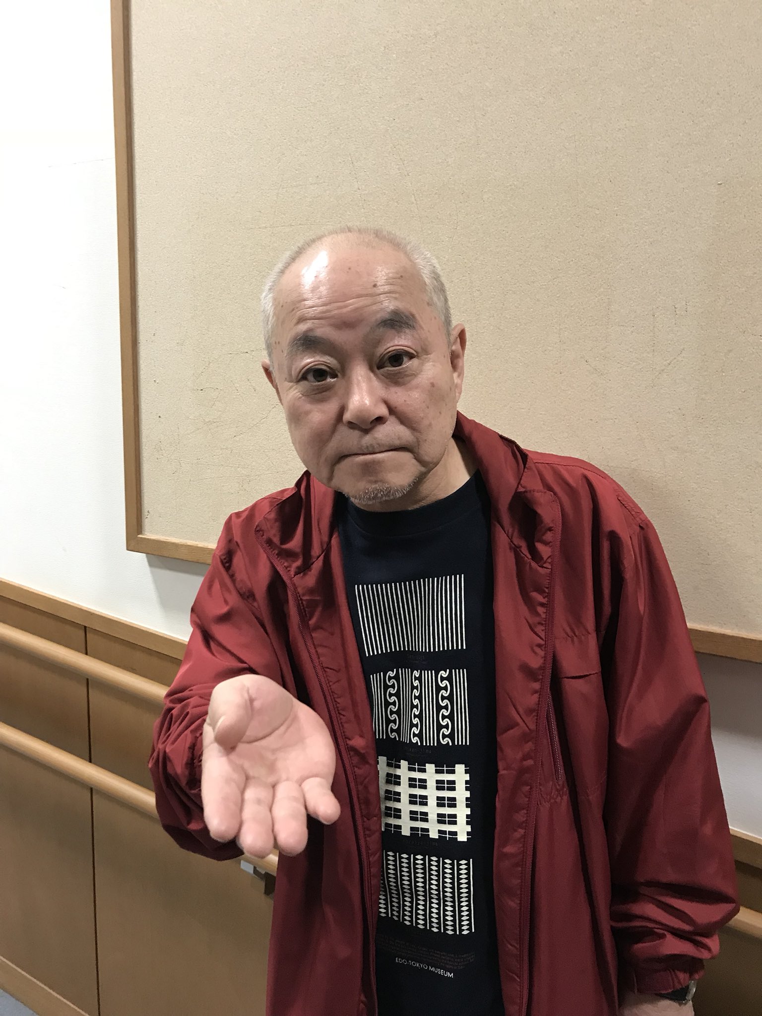 劇団東京トライアングル フザイノオモイ 12 1 5萬劇場 Twitter પર 第六回本公演 ヘンネンライレキ まだ見ぬ君に 客演紹介 第一弾 今作の主役 鈴木清信さん みんなに愛される清さん 繰り出す笑いの妙技は必見です 是非劇場で体感してください ご