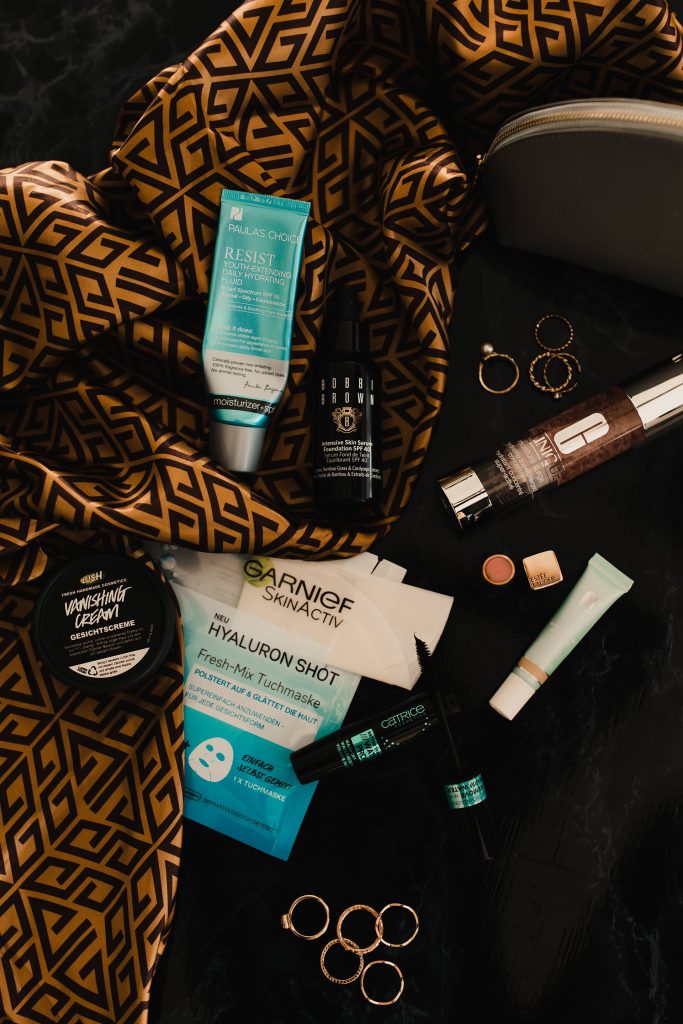 whoismocca's tweet image. enthält unbeauftragte Werbung // #Aufgebraucht: Unsere Beauty-Tops und Flops der vergangenen Monate! #beautyblogger #review is.gd/h3X0fr