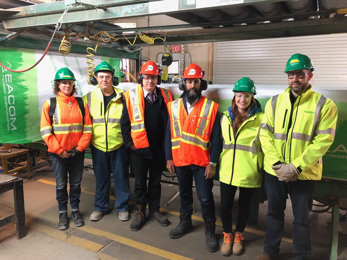 CharlieAngusNDP's tweet photo. Just finished a great tour and meeting with mill workers at Eacom Timmins. Next up, talking with students at École secondaire catholique Thériault. It's a beautiful day in the north! https://t.co/ff5QRQXjVi